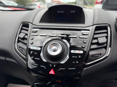 Ford Fiesta 1.6 TDCi ECOnetic Titanium Euro 5 (s/s) 5dr 31