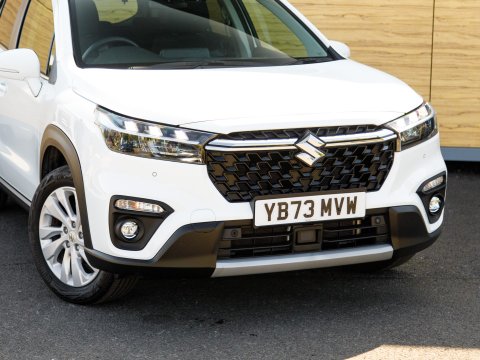 2023 Suzuki s-cross thumbnail 11