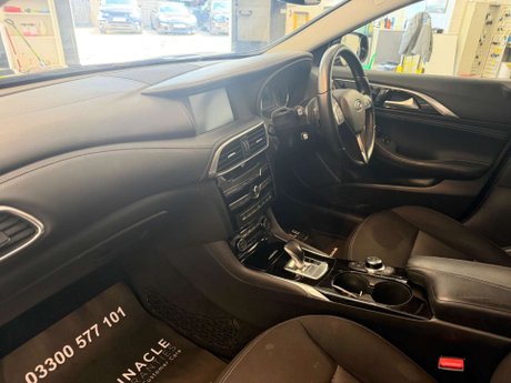 Infiniti QX30 2.2d Premium DCT AWD Euro 6 (s/s) 5dr 9