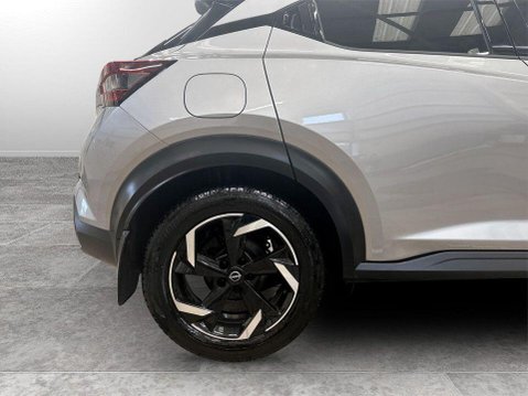 Nissan Juke 1.6 N-Connecta SUV 5dr Petrol Hybrid Auto Euro 6 (143 ps) Air Con - Alloys 10