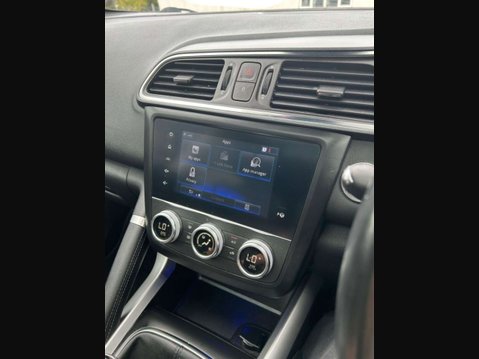 Renault Kadjar 1.3 TCe GT Line SUV 5dr Petrol Manual Euro 6 (s/s) (160 ps) SUPER FAMILY SU 42