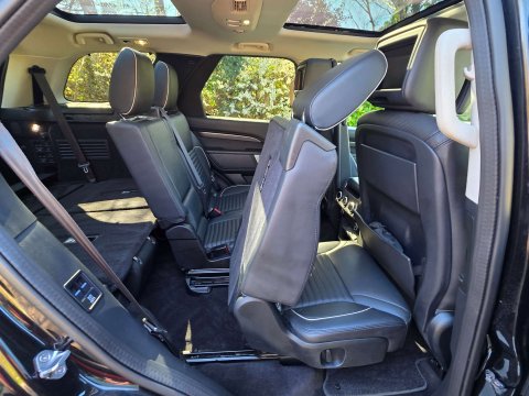 Land Rover Discovery 3.0 Discovery Luxury HSE SD6 Auto 4WD 5dr 23