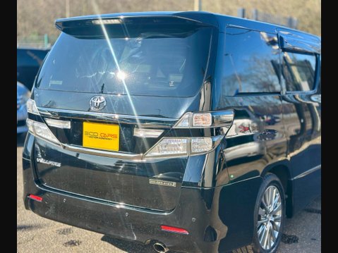 Toyota Vellfire Golden Eyes II Edition 19