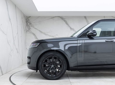 Land Rover Range Rover P440e HSE 24