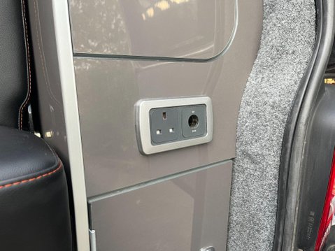 Volkswagen Transporter 2.0 TDI T28 BlueMotion Tech Highline FWD SWB Euro 6 (s/s) 5dr 28