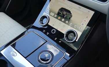 Land Rover Range Rover Velar First Edition P380 21