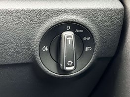 Volkswagen T-Roc 1.5 T-Roc R-Line TSI Semi-Auto 5dr 65