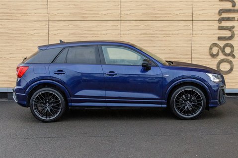 Audi Q2 TFSI BLACK EDITION 13