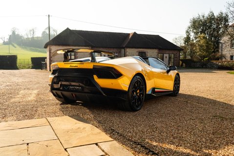 Lamborghini Huracan 18