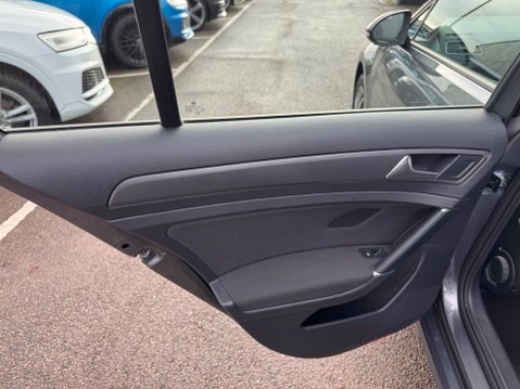 Volkswagen Golf SE NAVIGATION TSI BLUEMOTION TECHNOLOGY 59