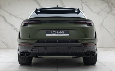 Lamborghini Urus PERFORMANTE 8
