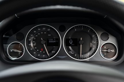 Aston Martin DBS V12 20