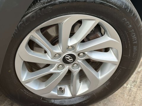 Hyundai TUCSON 2.0 Tucson SE Nav Blue Drive 2WD CRDi 5dr 7