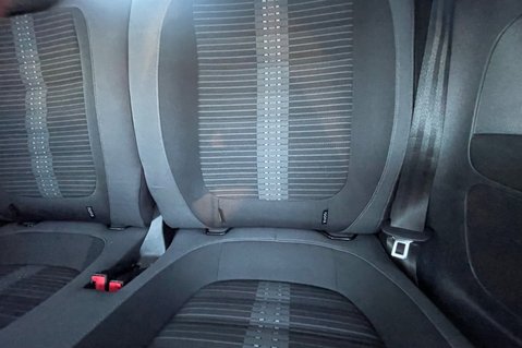 Volkswagen Beetle AUTOMATIC.. 5 SERVICES! CRUISE CONTROL..DAB RADIO..STUNNING CAR! 24