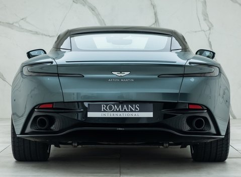 Aston Martin DB11 V8 COUPE 5