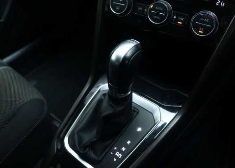 Volkswagen T-Roc 1.5 TSI GPF EVO SE SUV 5dr Petrol DSG Euro 6 (s/s) (150 ps) 33