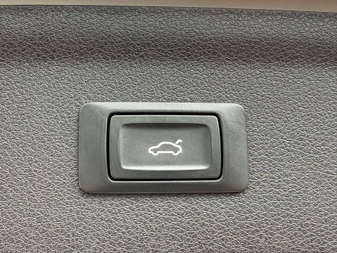 Audi Q3 1.4 TFSI CoD S line Edition SUV 5dr Petrol Manual Euro 6 (s/s) (150 ps) 44