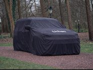 Land Rover Defender XS EDITION MHEV 1