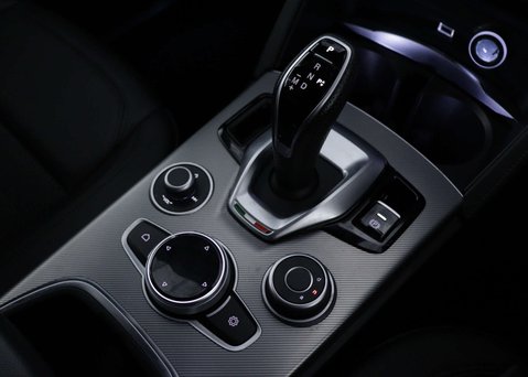 Alfa Romeo Stelvio 2.0 Stelvio Sprint TB AWD Auto 4WD 5dr 28