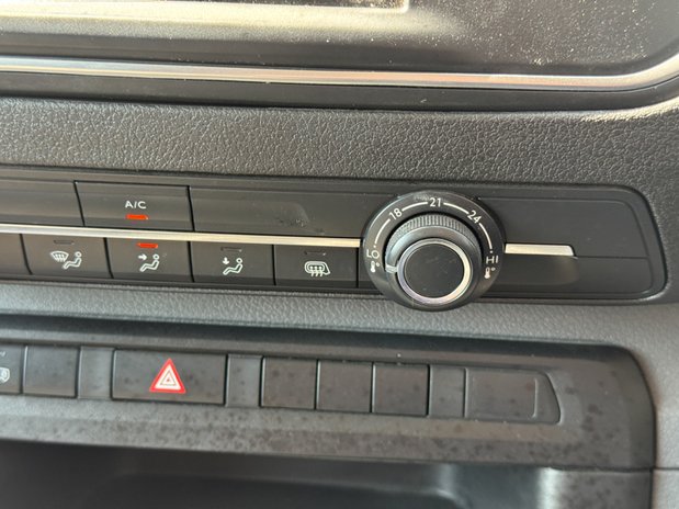 Citroen Dispatch AUTO [SOLD SM] MWB L2H1 Low Roof Prime 3100 Air Con Sensors EURO 6 29