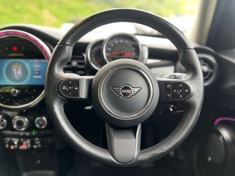 Mini Hatch 1.5 Cooper Classic 5dr 22