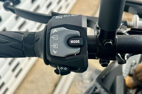 Suzuki GSX GSXS 1000 16