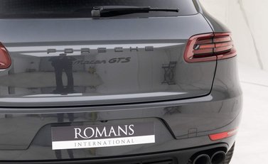 Porsche Macan GTS PDK 25