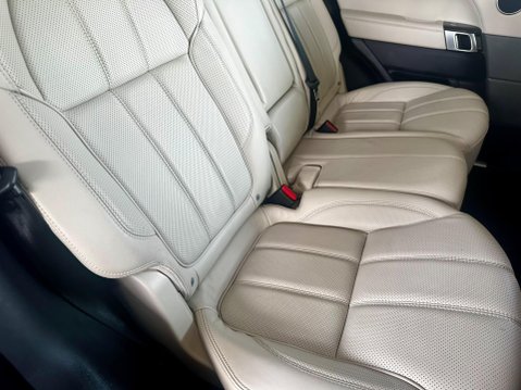 Land Rover Range Rover Sport 3.0 SD V6 HSE Dynamic Auto 4WD Euro 5 (s/s) 5dr 38