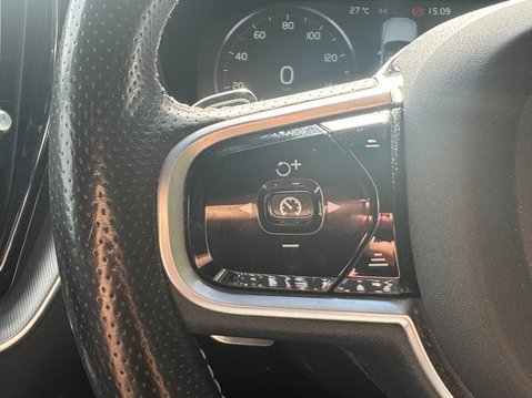 Volvo XC60 (Sold) 2.0 D4 R-Design SUV 5dr Diesel Auto AWD Euro 6 (s/s) (190 ps) 13