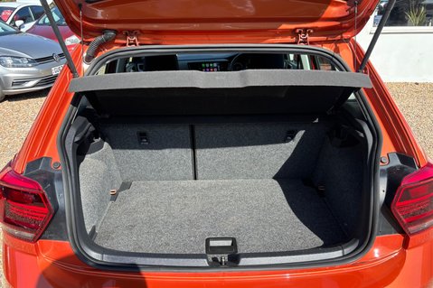 Volkswagen Polo SE EVO.. 6 SERVICES.. 1 PREVIOUS OWNER..APPLE CAR PLAY..AIR CON..SAT NAV. 26