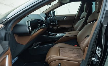 Ferrari Purosangue 21