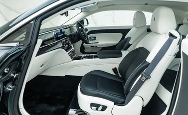 Rolls-Royce Spectre 16