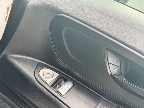 Mercedes-Benz Vito 2.0 Vito 114 Progressive CDi Auto 12