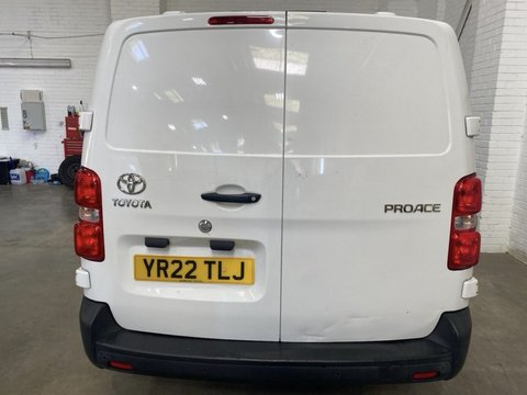 Toyota Proace L2 ICON 7