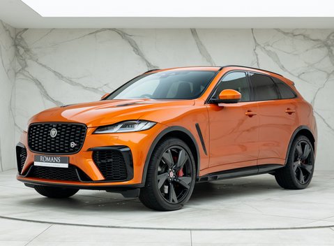Jaguar F-Pace SVR 1