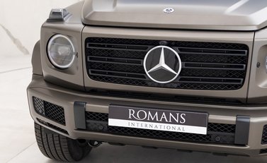 Mercedes-Benz G Series AMG Line Premium Plus 25