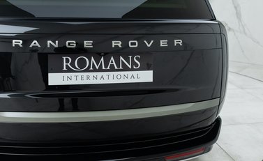 Land Rover Range Rover P460e Autobiography LWB 32
