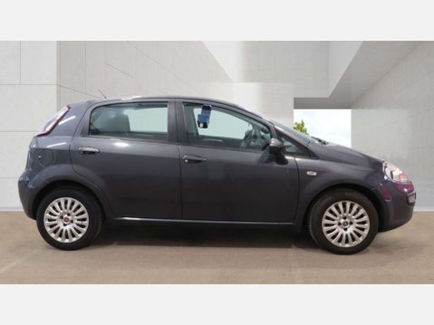 Fiat Punto Evo 1.4 Dynamic Hatchback 5dr Petrol Euro 5 (s/s) (77 bhp) 7