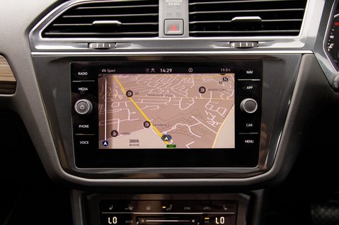 Volkswagen Tiguan Allspace ELEGANCE TSI DSG 21