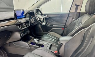 Ford Focus VIGNALE TDCI FSH Opening Pano Sunoof  Adaptive Cruise Head Up Display +++ 6