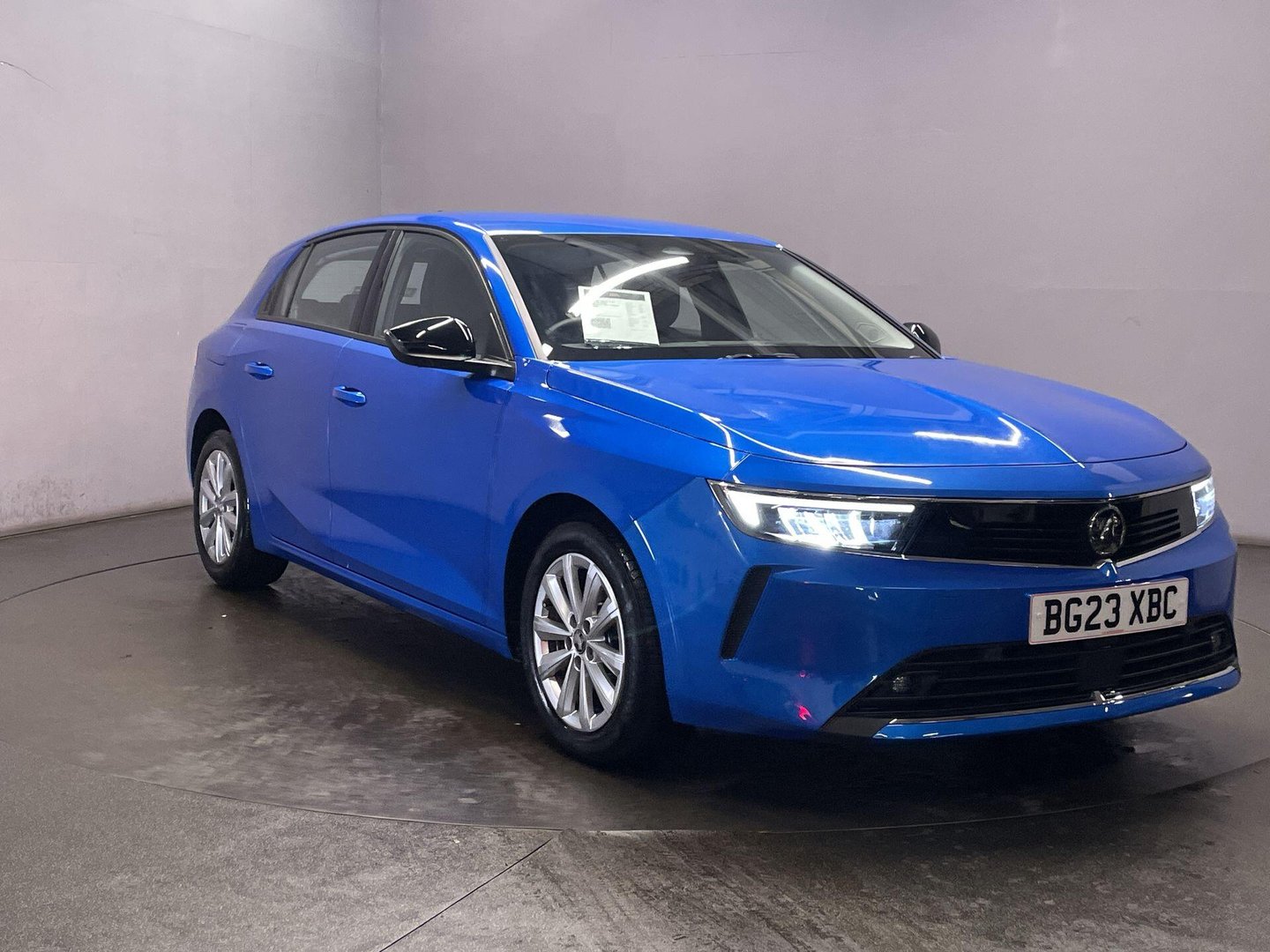 Vauxhall Astra listing photo