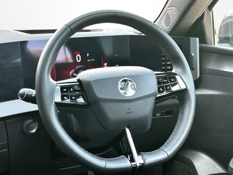 Vauxhall Astra 115kW Ultimate 54kWh 5dr Auto 18