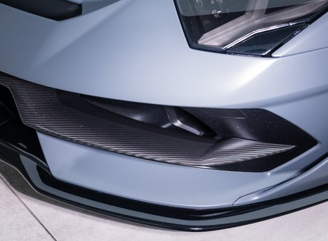 Lamborghini Aventador SVJ LP 770-4 ROADSTER 32