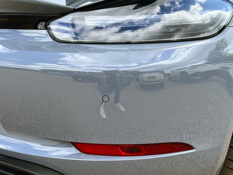 Porsche 718 CAYMAN GT4 RS PDK 26