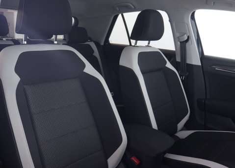 Volkswagen T-Roc 1.5 T-Roc SEL TSi Evo Semi-Auto 5dr 44