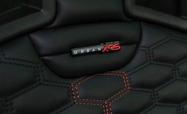 Land Rover Defender 110 V8 P525 URBAN XRS 13