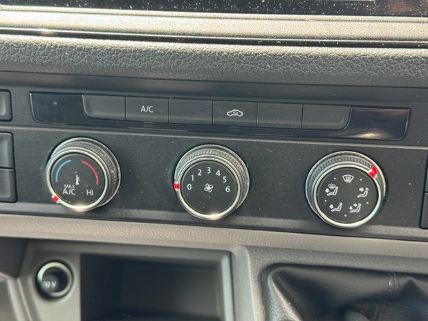 Volkswagen Crafter MWB L2H2 [SOLD CR] High Roof Startline Cr30 Air Con Sensors Euro 6 27