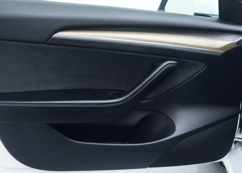 Tesla Model 3 Saloon 4dr Electric Auto RWD (241 bhp) 40