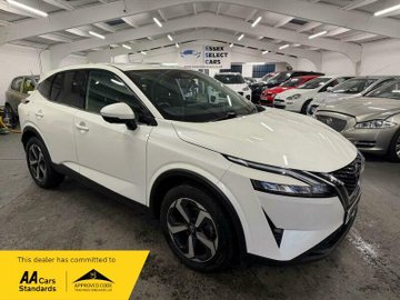Nissan Qashqai 1.3 DIG-T MHEV N-Connecta XTRON Euro 6 (s/s) 5dr