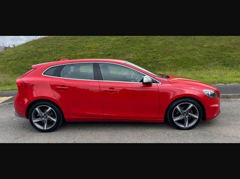 Volvo V40 1.6 V40 R-DESIGN D2 3